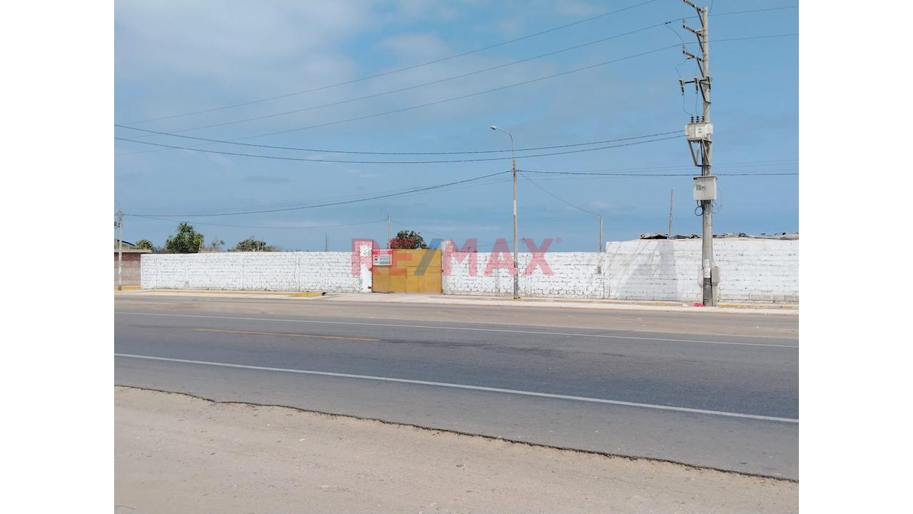 Venta De Terreno Industrial En C.Poblado Santa Monica, Camana - 1