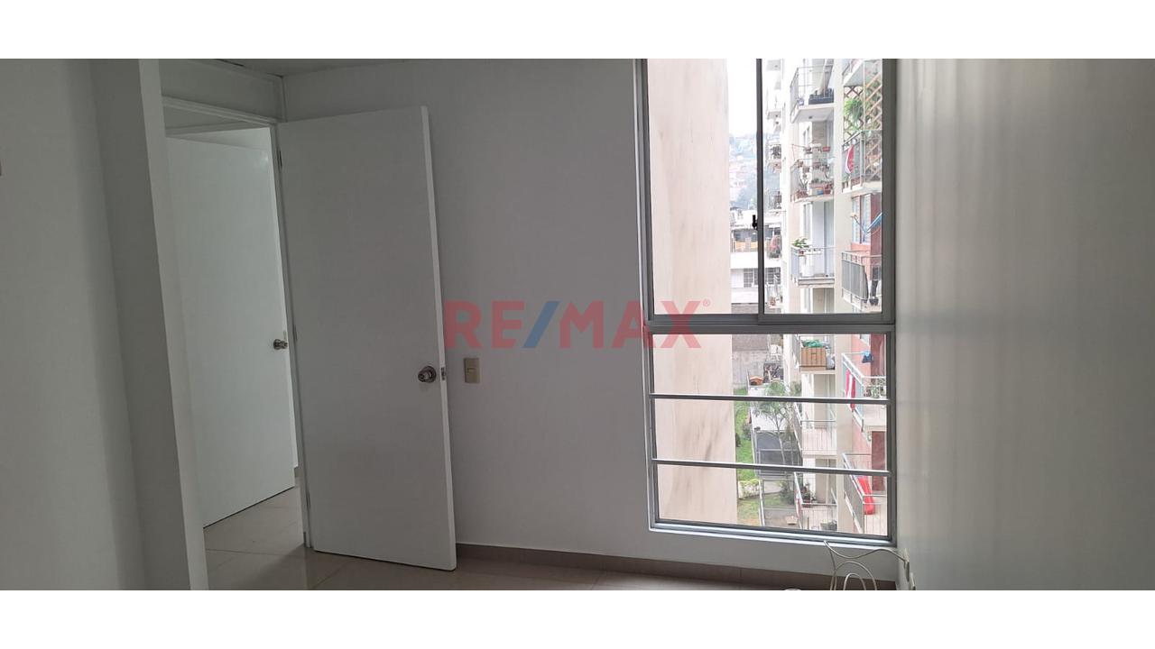 Hermoso Departamento En Condominio Alcazar - Rimac — foto 5