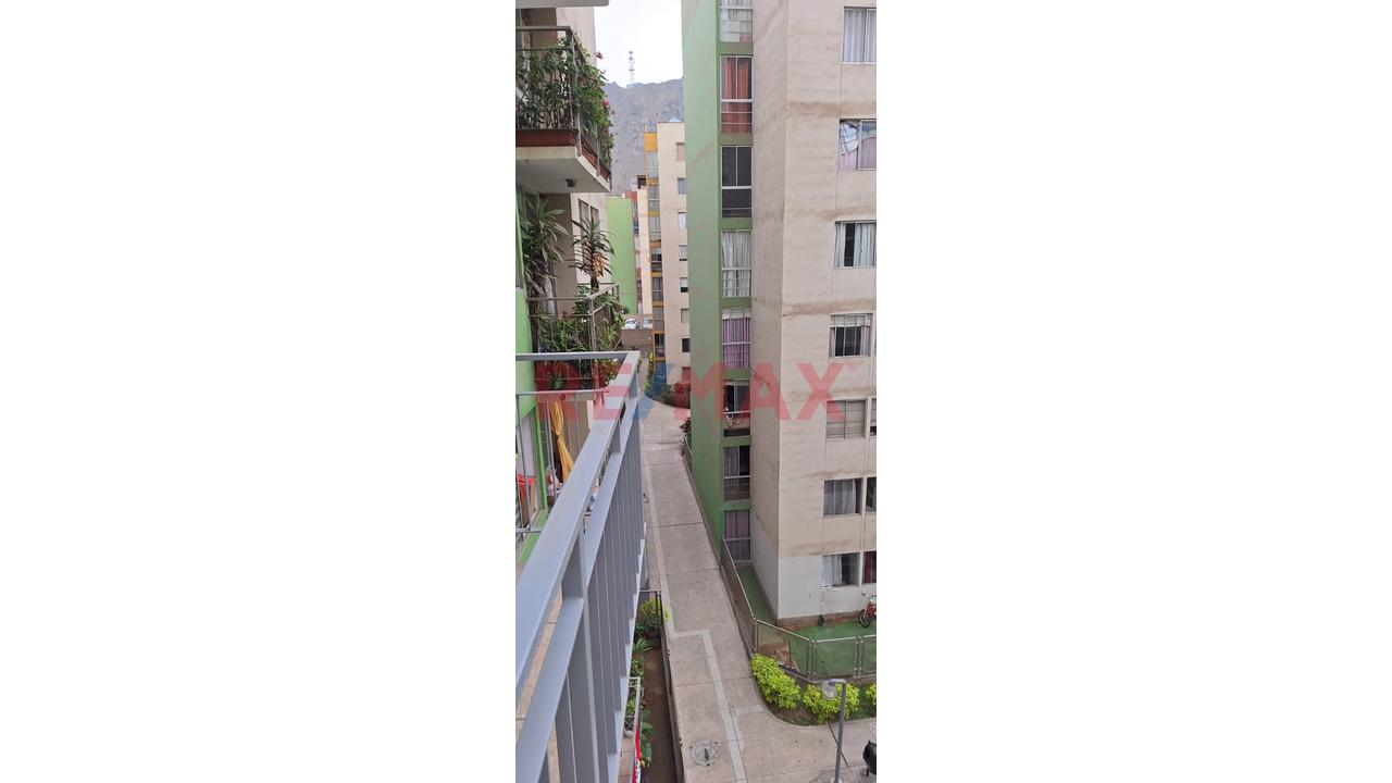 Hermoso Departamento En Condominio Alcazar - Rimac — foto 4