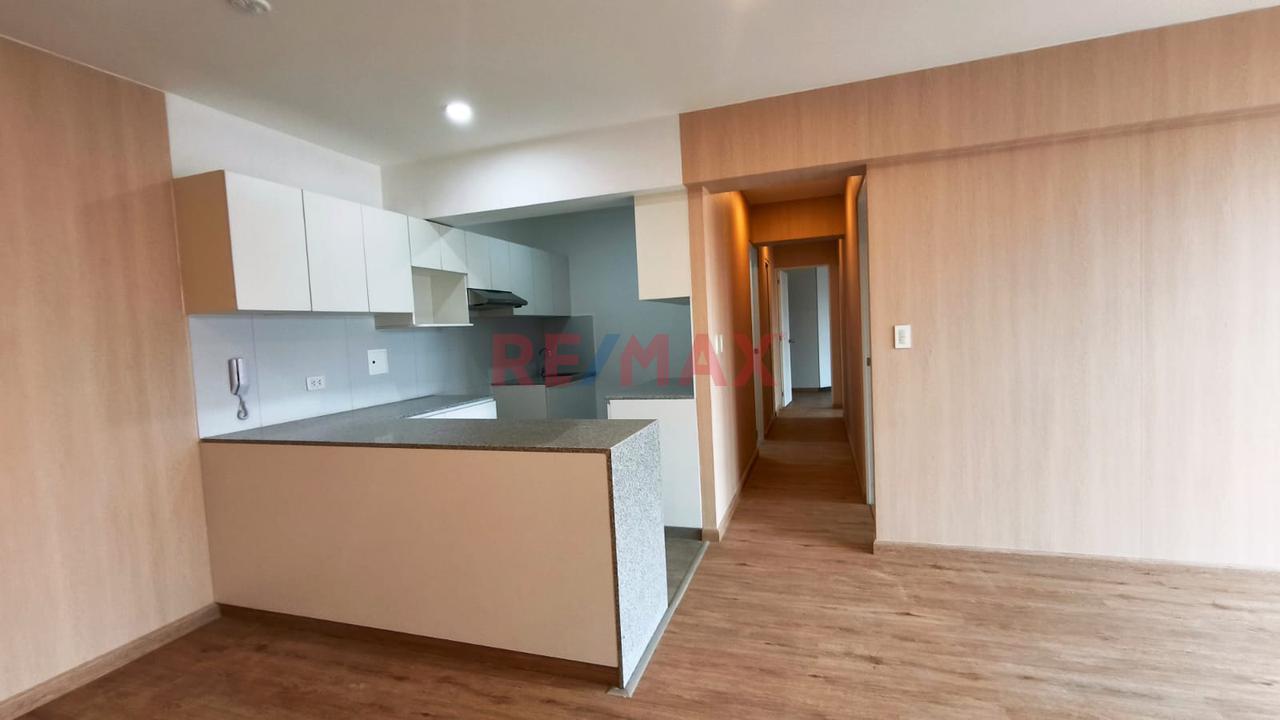 Alquiler De Departamento De 3 Dormitorios Y Esacionamiento San Miguel — foto 2