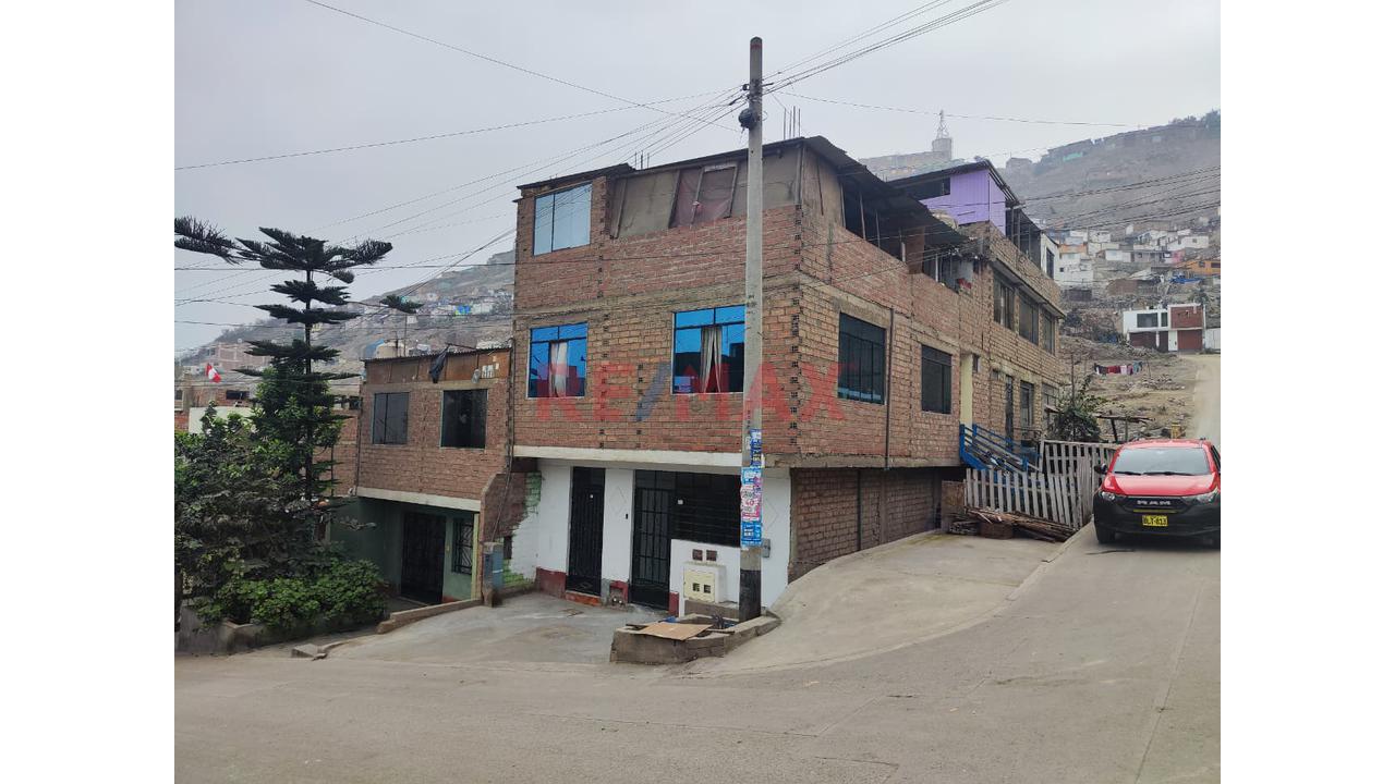 Venta De Casa Como Terreno En Ate - 18