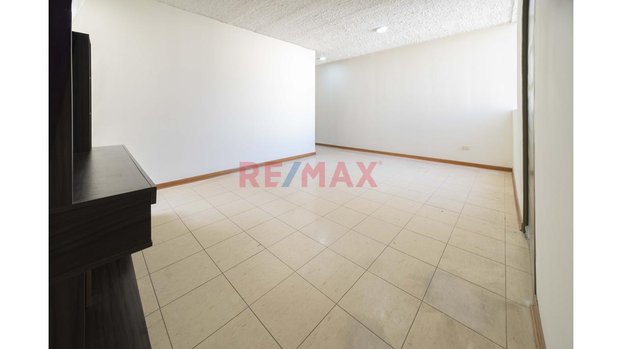 🏢 𝗗𝗘𝗣𝗔𝗥𝗧𝗔𝗠𝗘𝗡𝗧𝗢 𝗘𝗡 𝗩𝗘𝗡𝗧𝗔 𝗠𝗔𝗦 𝗖𝗢𝗖𝗛𝗘𝗥𝗔 – 𝗝𝗿. 𝗧𝗲𝗻𝗶𝗲𝗻𝘁𝗲 𝗖𝗮𝗿𝗹𝗼𝘀 𝗝𝗶𝗺𝗲́𝗻𝗲𝘇 𝗖𝗵𝗮́𝘃𝗲𝘇, 𝗖𝗵𝗼𝗿𝗿𝗶𝗹𝗹𝗼𝘀. — foto 3
