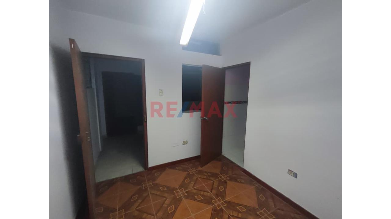 Alquiler De Edificio Comercial De 5 Pisos En Av. Gran Chimú, Sjl - 10