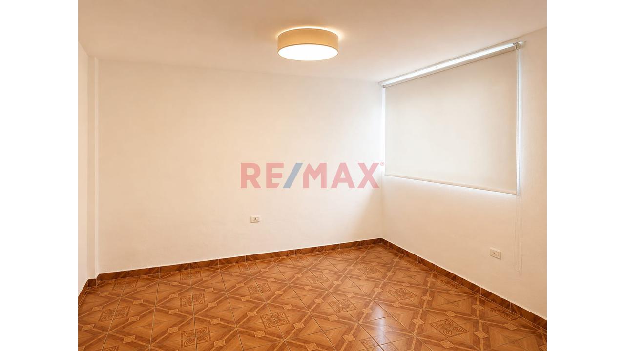 Se Vende Funcional Y Amplio Departamento En La Perla Límite Con San Miguel — foto 13