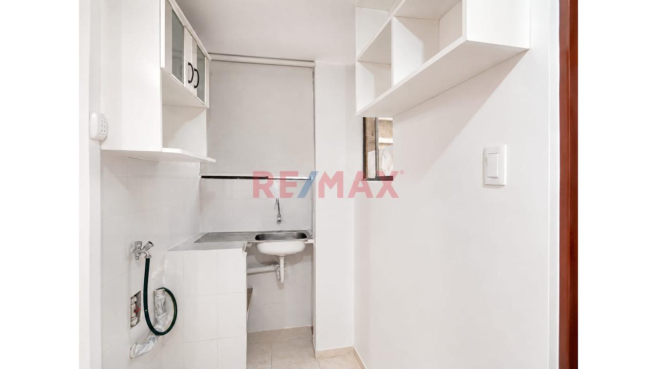 Se Vende Funcional Y Amplio Departamento En La Perla Límite Con San Miguel — foto 5