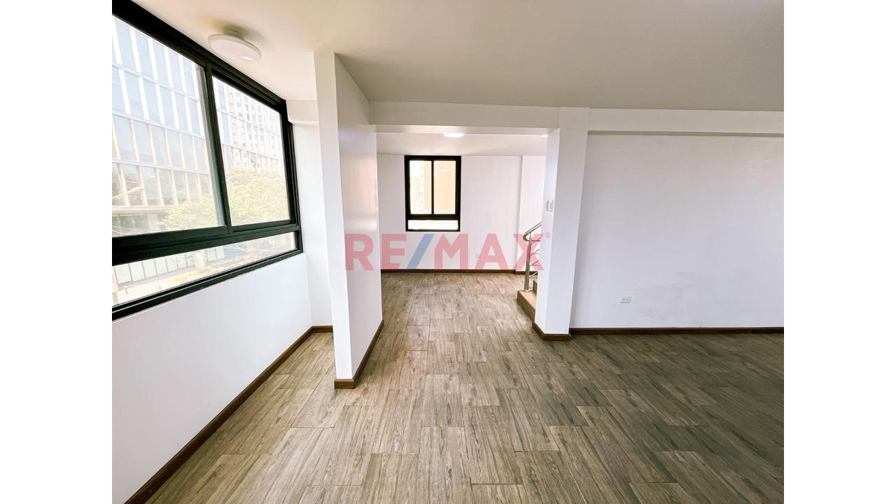 Alquilo Casa De 3 Pisos Recién Remodelada Y De Estreno | 340 M2 En San Isidro - 13