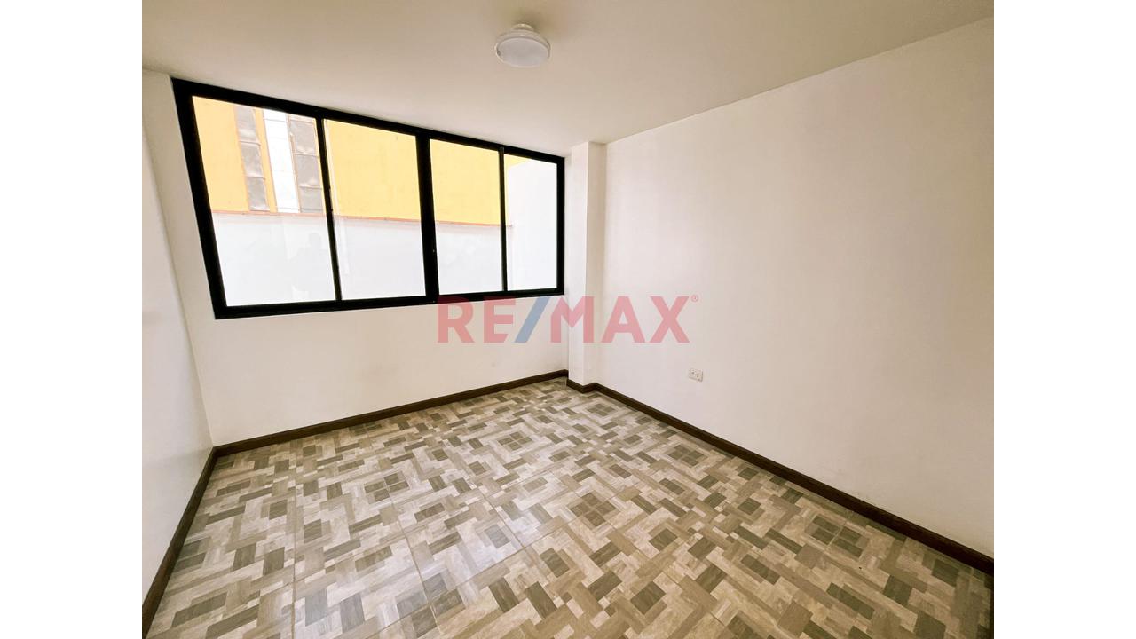 Alquilo Casa De 3 Pisos Recién Remodelada Y De Estreno | 340 M2 En San Isidro - 15