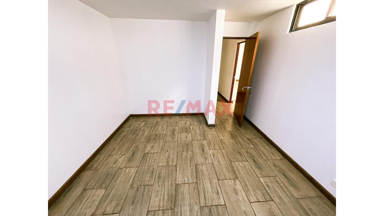 Alquilo Casa De 3 Pisos Recién Remodelada Y De Estreno | 340 M2 En San Isidro - 8