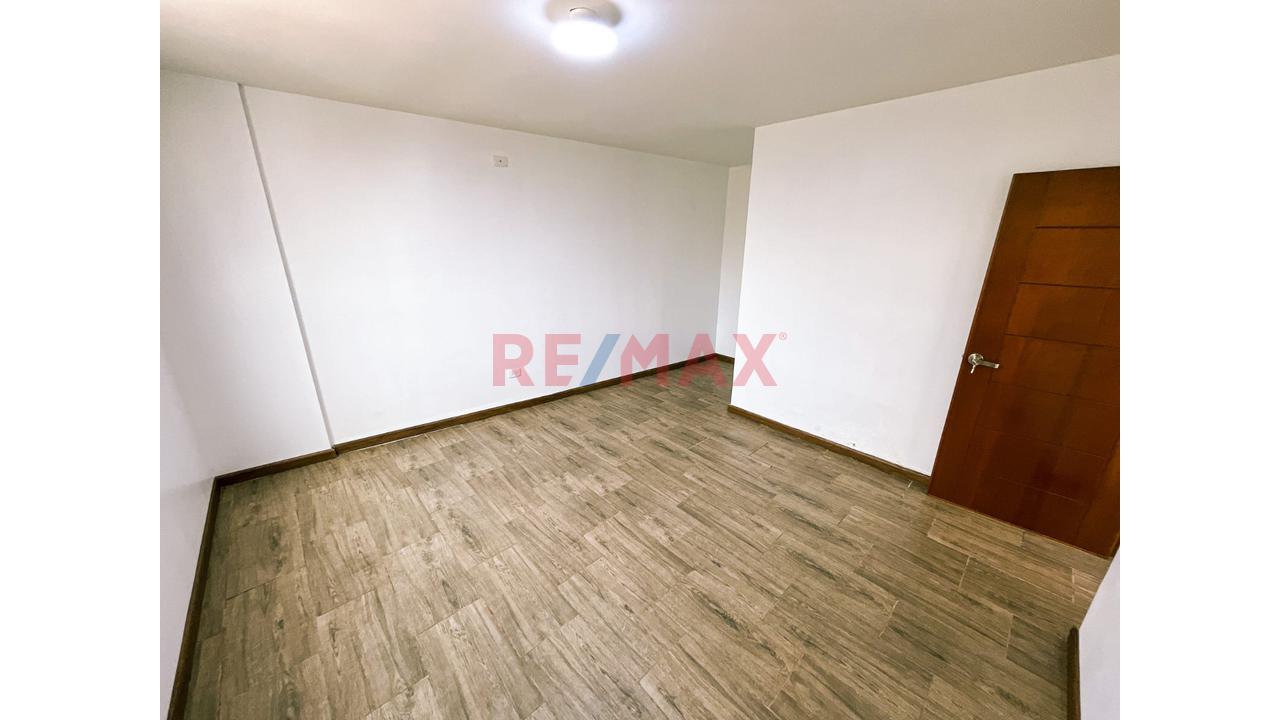 Alquilo Casa De 3 Pisos Recién Remodelada Y De Estreno | 340 M2 En San Isidro - 11