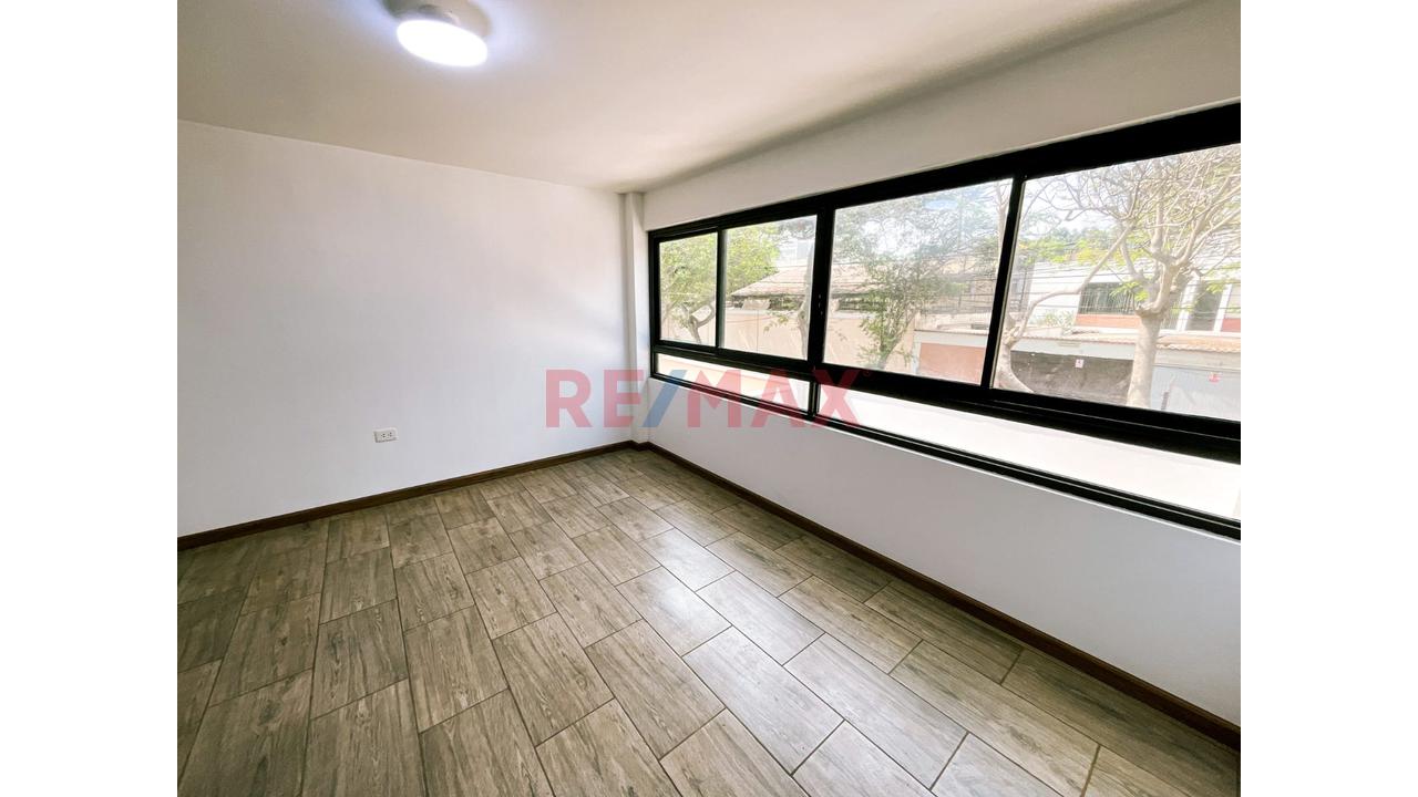 Alquilo Casa De 3 Pisos Recién Remodelada Y De Estreno | 340 M2 En San Isidro - 6