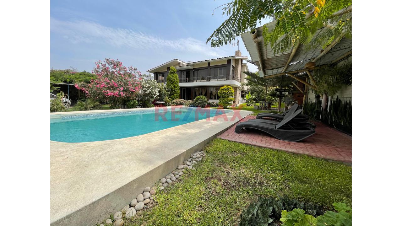 Casa De Campo En Alquiler / Amoblado De 1000M2 En El Condominio Mas Exclusivo De Jatosisa Alta - Pachacamac Condominio Residencial “El Refugio De Jatosisa” — foto 3