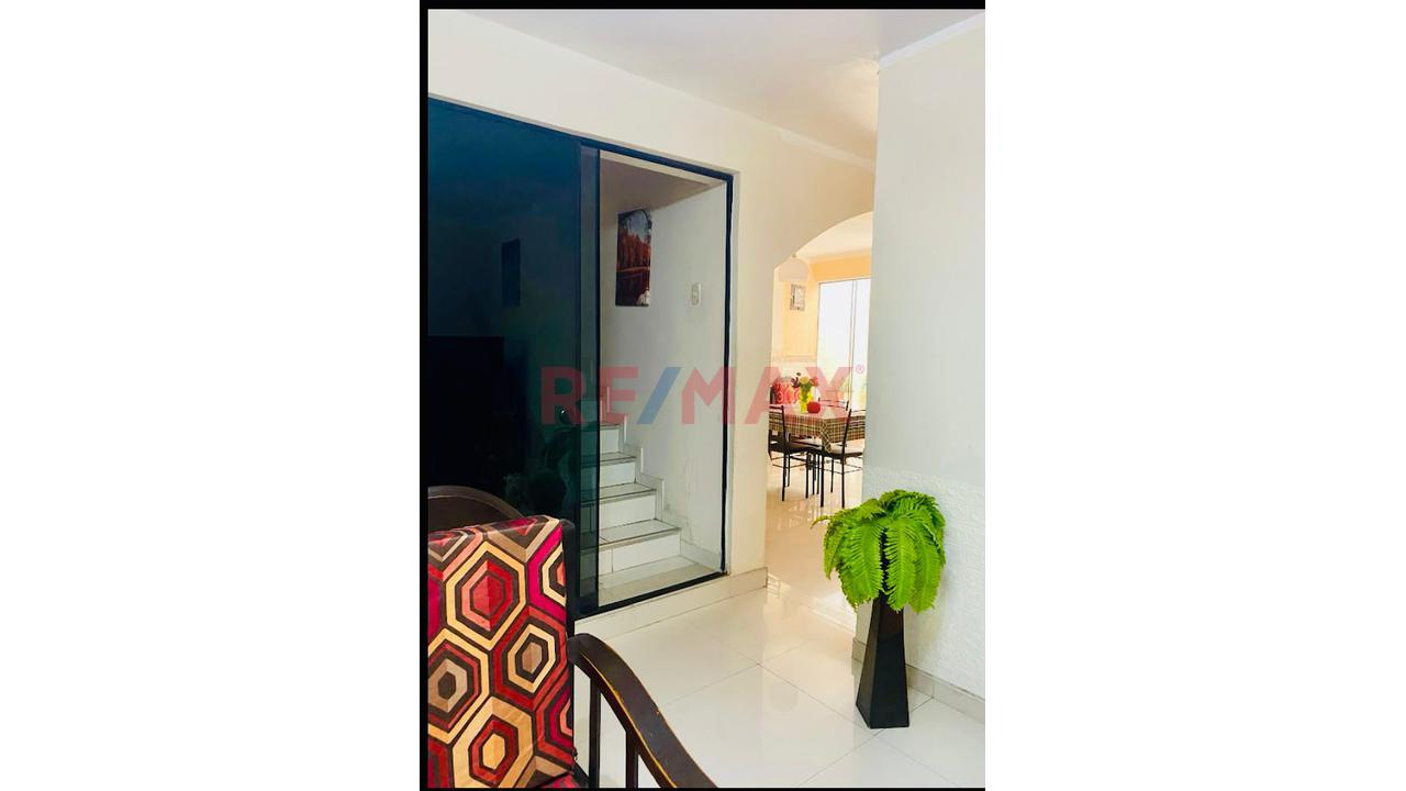 🏡 Vendo Casa En San Juan De Lurigancho: 3 Pisos Y Lista Para Habitar 🌤️ — foto 4