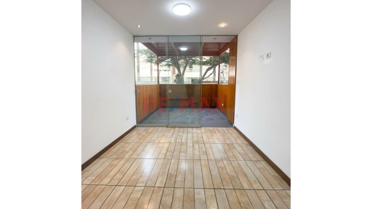 🏡 Vendo Dúplex En Primer Piso — 3 Dorm. + Terraza + Cochera | Jr. Juan De Rada, Surco — foto 2