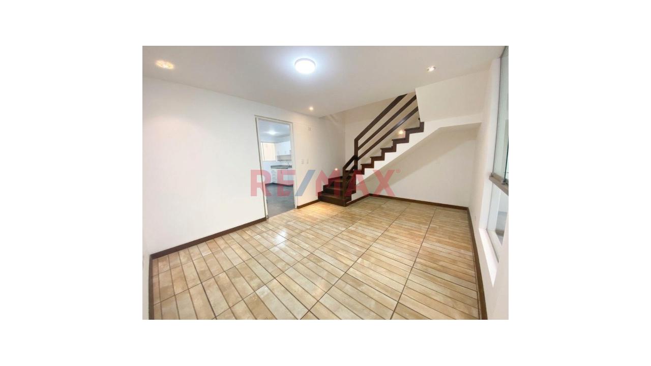 🏡 Vendo Dúplex En Primer Piso — 3 Dorm. + Terraza + Cochera | Jr. Juan De Rada, Surco — foto 3