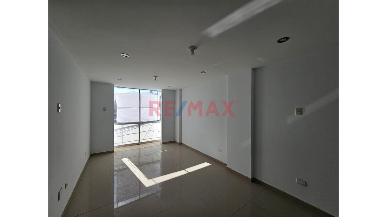 🏡 Amplio Departamento En Tercer Piso Con Acabados En Porcelanato – Cerro Colorado — foto 9