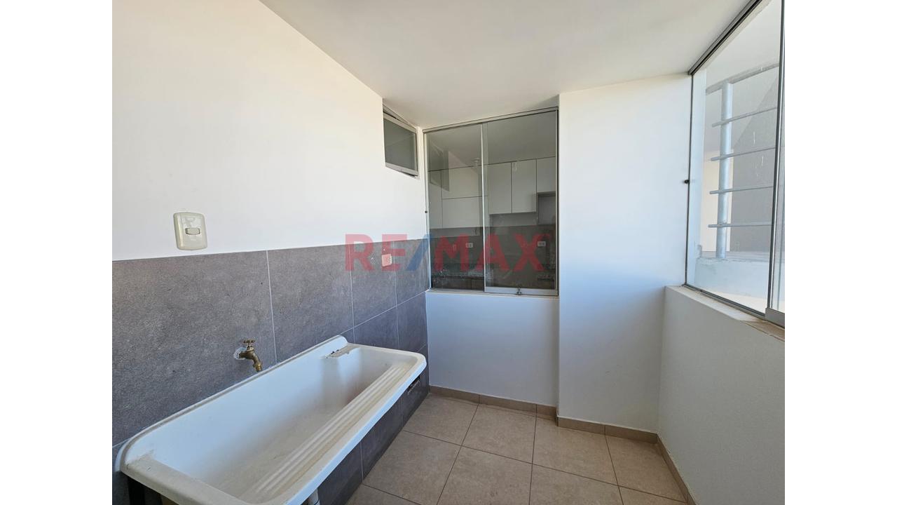 🏡 Amplio Departamento En Tercer Piso Con Acabados En Porcelanato – Cerro Colorado — foto 12