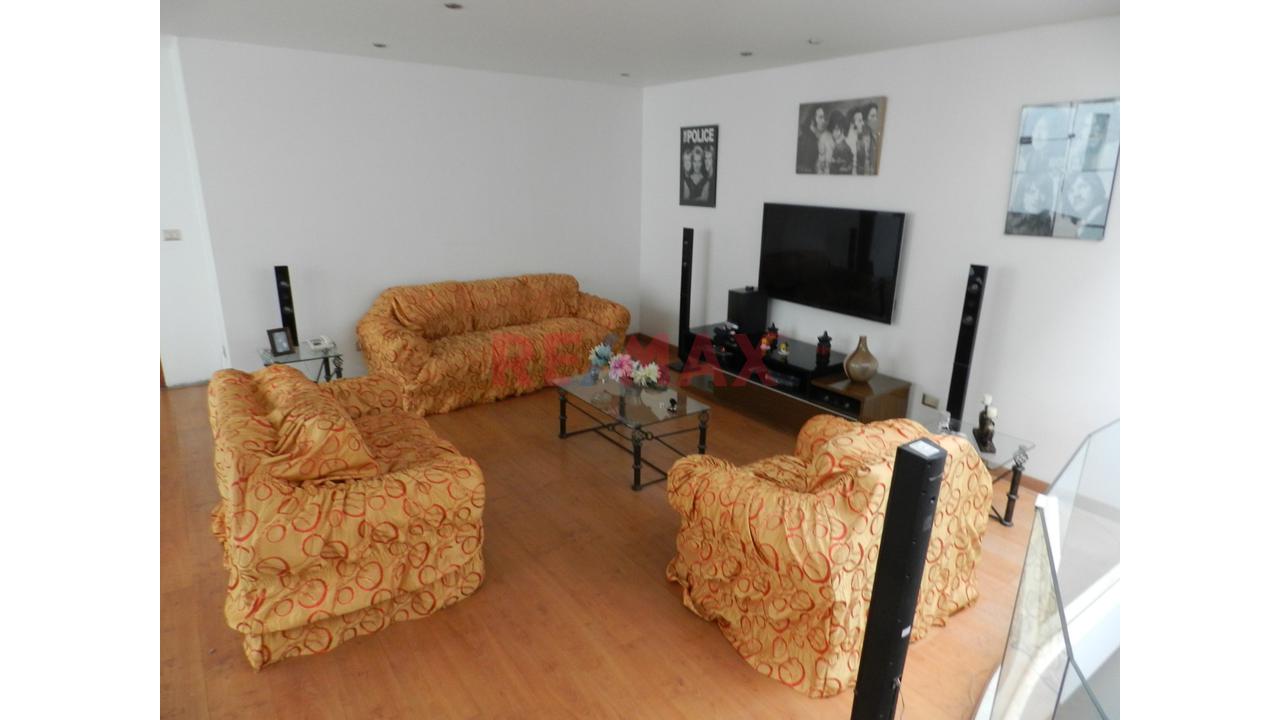 Allquilerl De Casa Con Piscina Y 2 Cocheras - 17