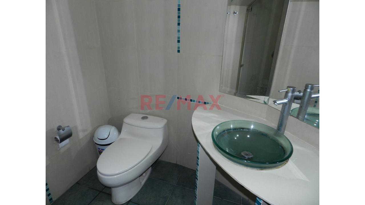Allquilerl De Casa Con Piscina Y 2 Cocheras - 12