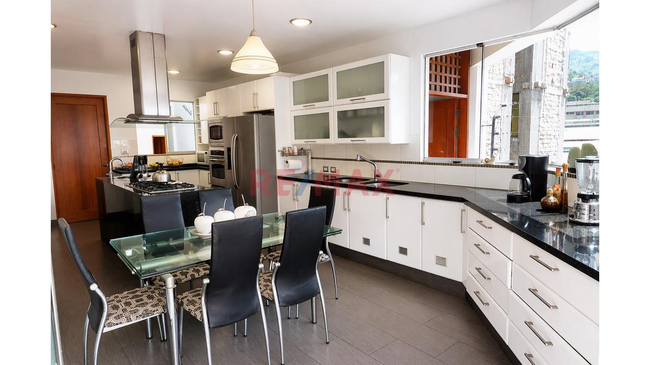 Allquilerl De Casa Con Piscina Y 2 Cocheras - 3