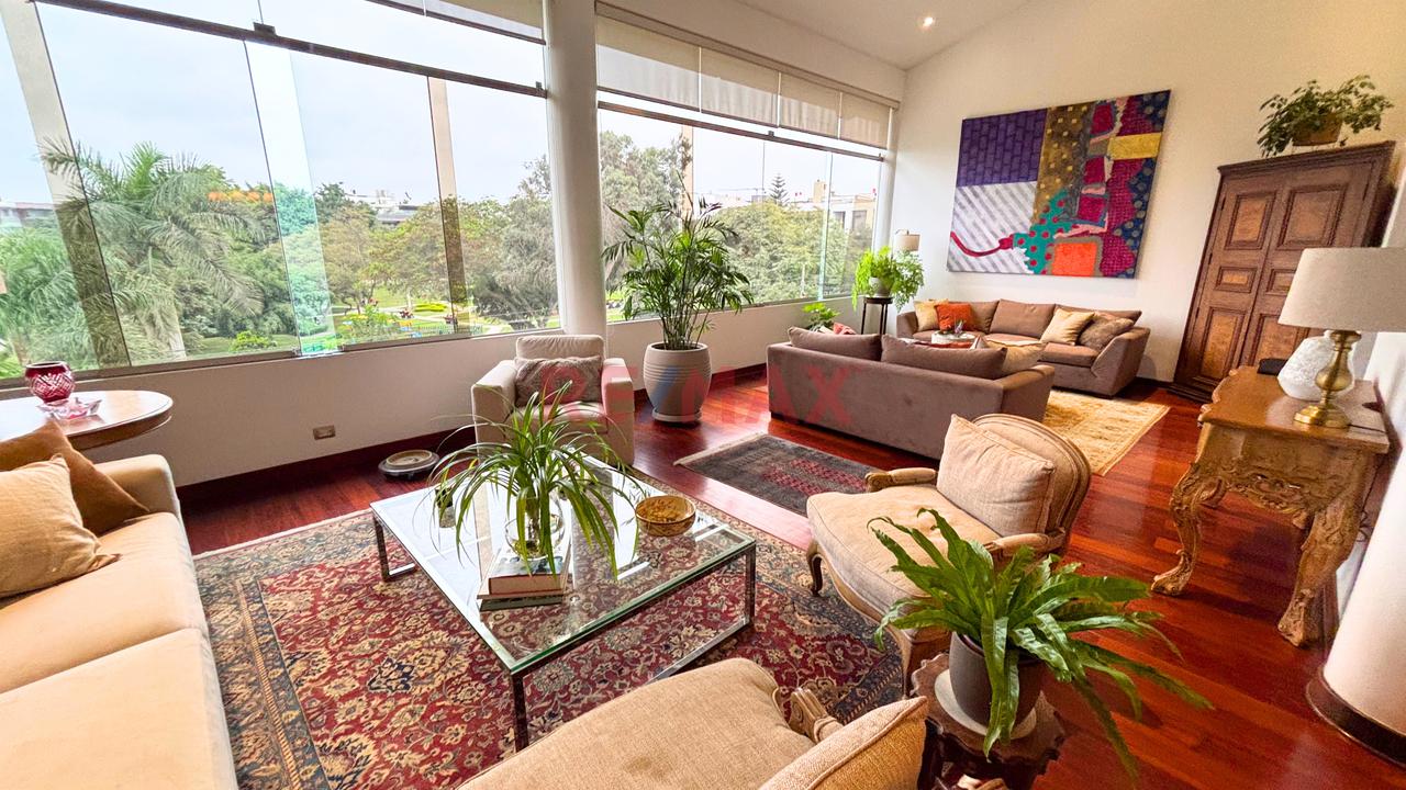 Hermoso Y Amplio Penthouse Duplex Frente A Parque En La Mejor Zona De Chacarilla, 3 Cocheras, Enorme Terraza Con Bbq Y Piscina Privada. — foto 5