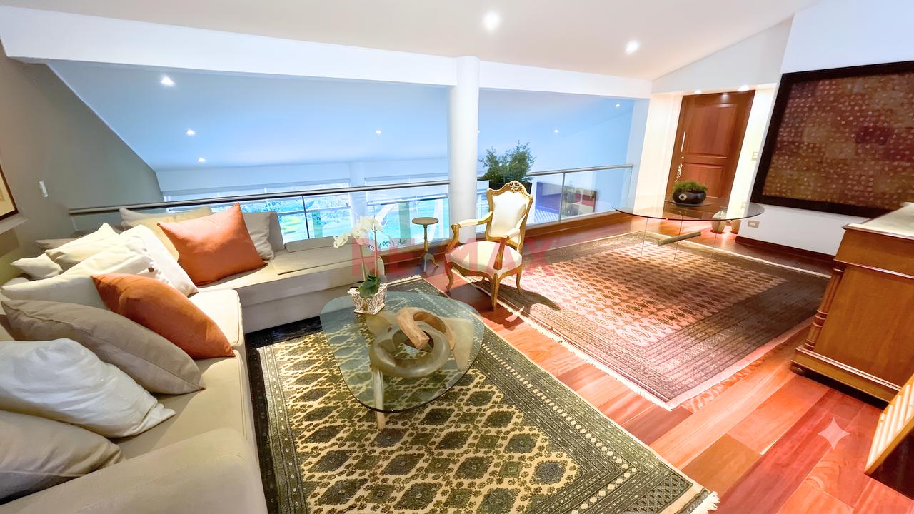 Hermoso Y Amplio Penthouse Duplex Frente A Parque En La Mejor Zona De Chacarilla, 3 Cocheras, Enorme Terraza Con Bbq Y Piscina Privada. — foto 11