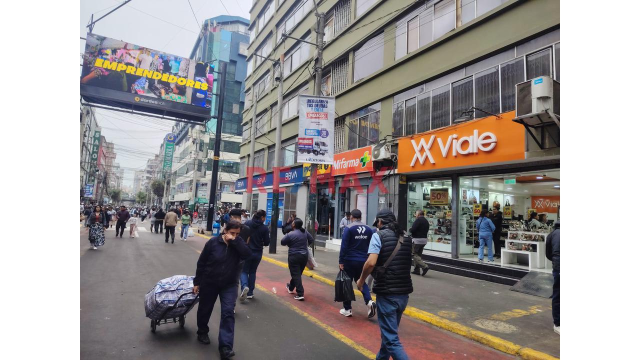 ¡Ocasion!  Alquilo Local Comercial En Galeria Las Mailvinas - Gamarra - 6