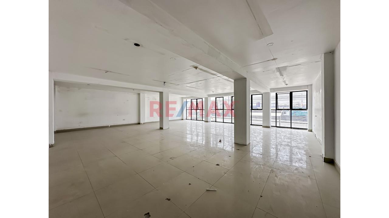 ¡Alquilo Amplio Local Comercial  2Do Piso En Los Olivos!  Ideal Para Academias, Gym, Institutos O Centros Médicos 🏫🏥 - 5