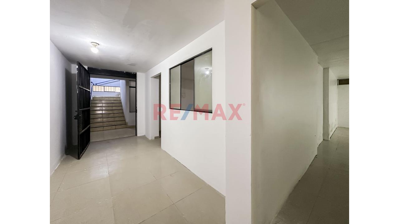 ¡Alquilo Amplio Local Comercial  2Do Piso En Los Olivos!  Ideal Para Academias, Gym, Institutos O Centros Médicos 🏫🏥 - 4
