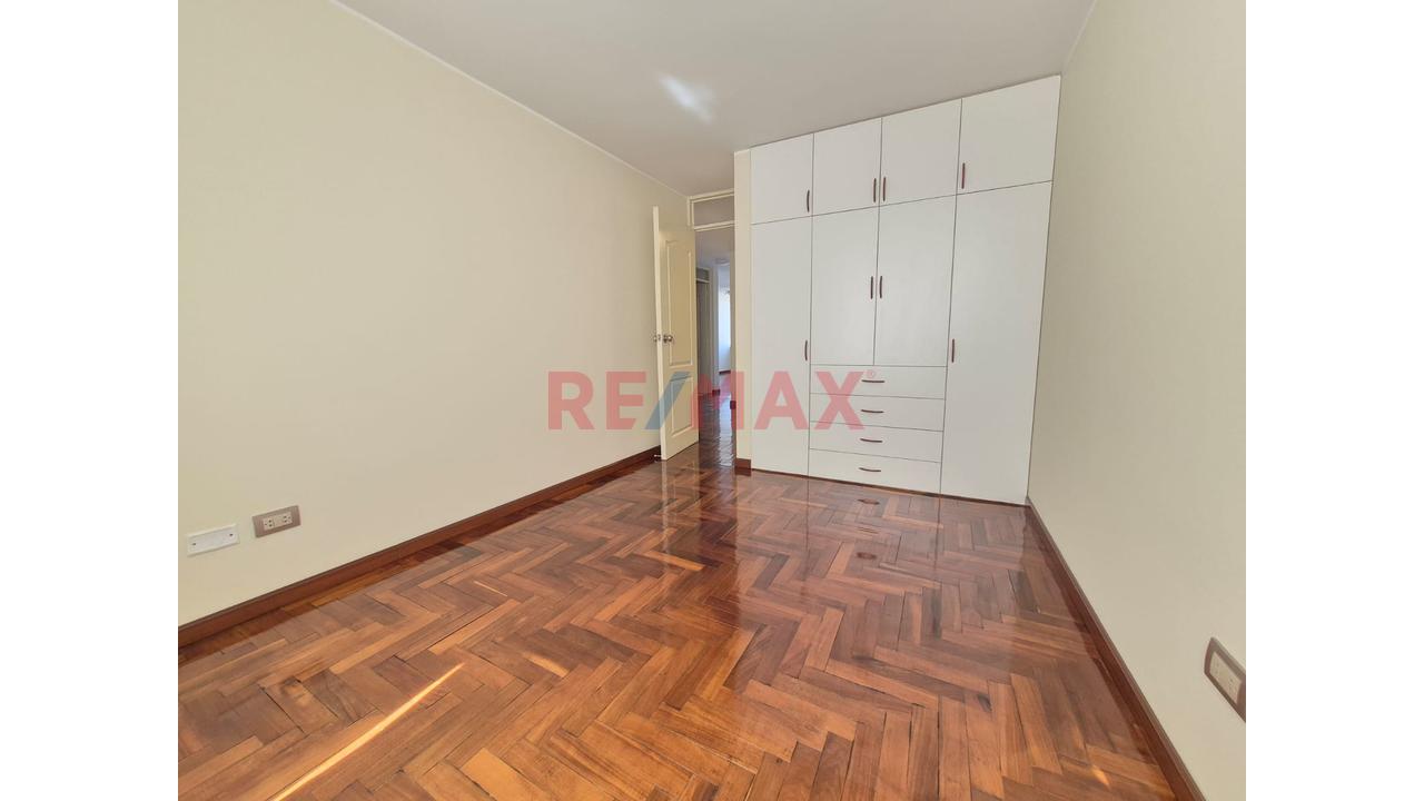 Departamento En Alquiler En Cayma Con Vista A La Campiña — foto 4
