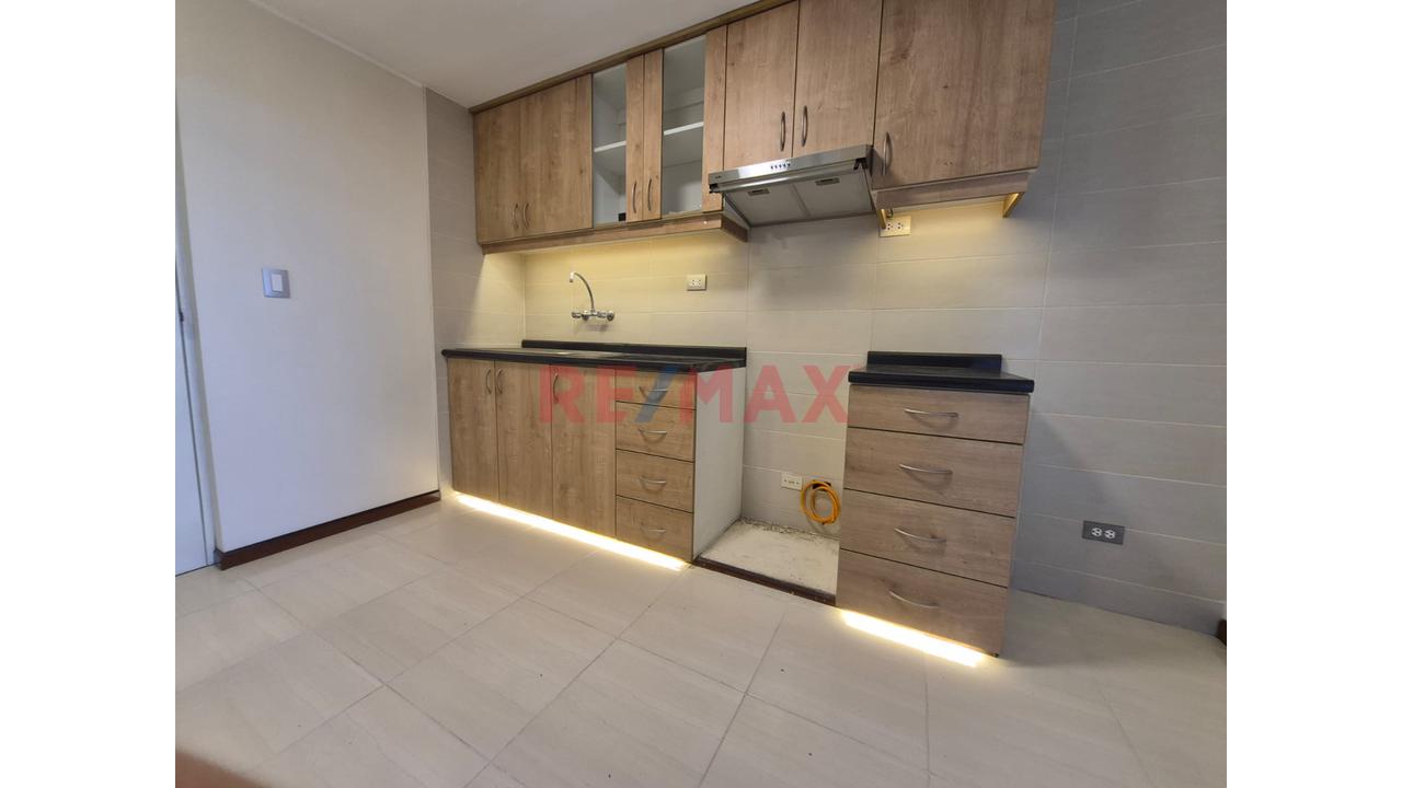 Departamento En Alquiler En Cayma Con Vista A La Campiña — foto 9