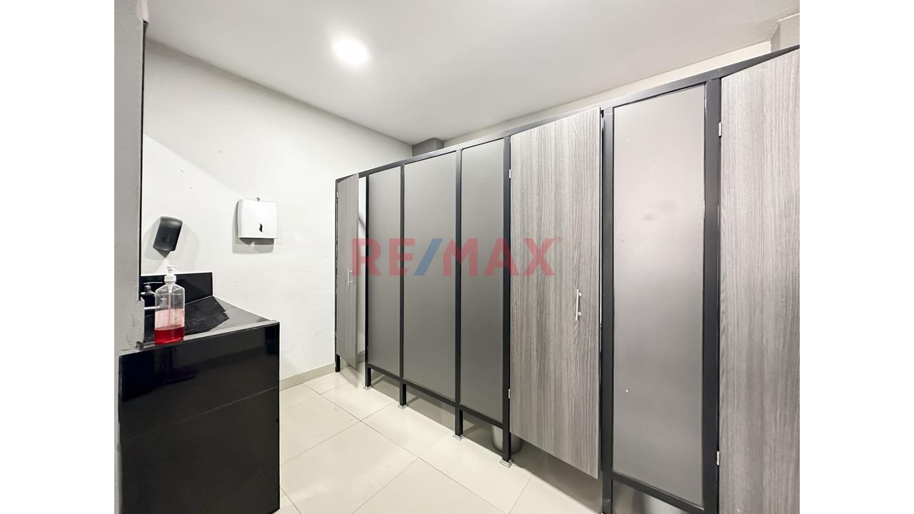 Alquilo Amplio Local Comercial En 4To Piso En Los Olivos!   🏫🏥 - 16