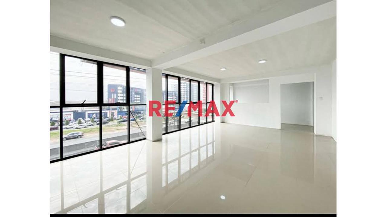Alquilo Amplio Local Comercial En 4To Piso En Los Olivos!   🏫🏥 - 1