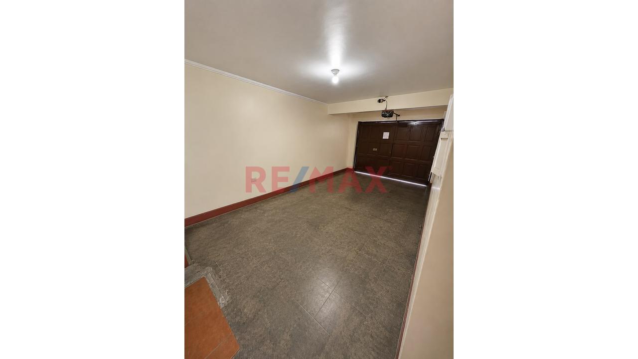 🏡 Exclusiva Casa En Venta Frente A Parque – Urb. Las Quintanas | Trujillo - 7