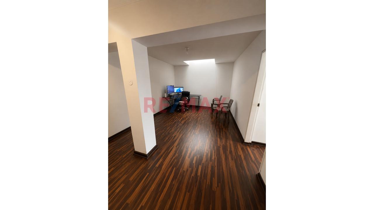 🏡 Exclusiva Casa En Venta Frente A Parque – Urb. Las Quintanas | Trujillo - 9