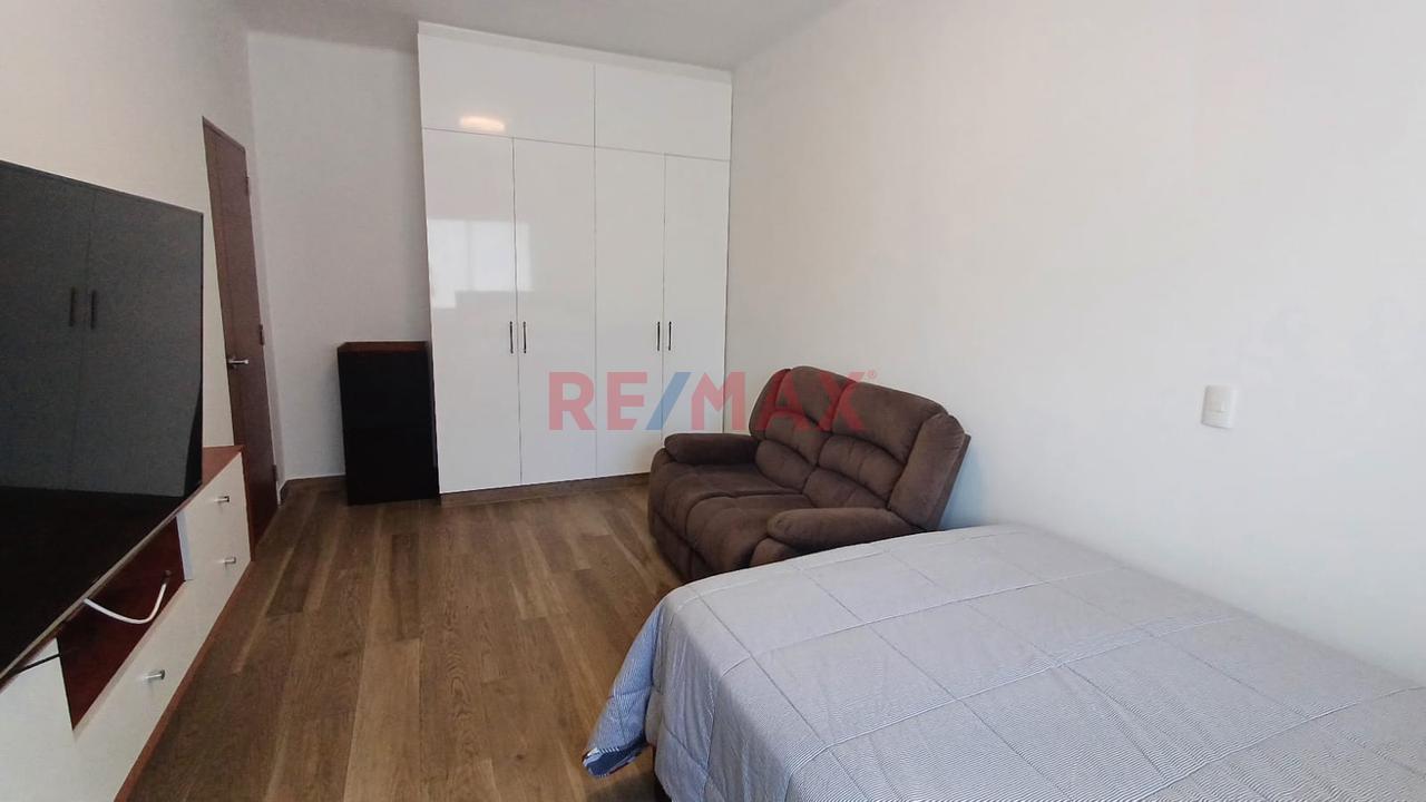 Alquiler Local Comercial Puerta A Calle Av. Del Ejercito Miraflores - 15