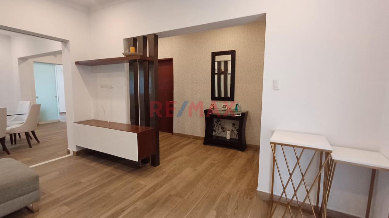 Alquiler Local Comercial Puerta A Calle Av. Del Ejercito Miraflores - 4