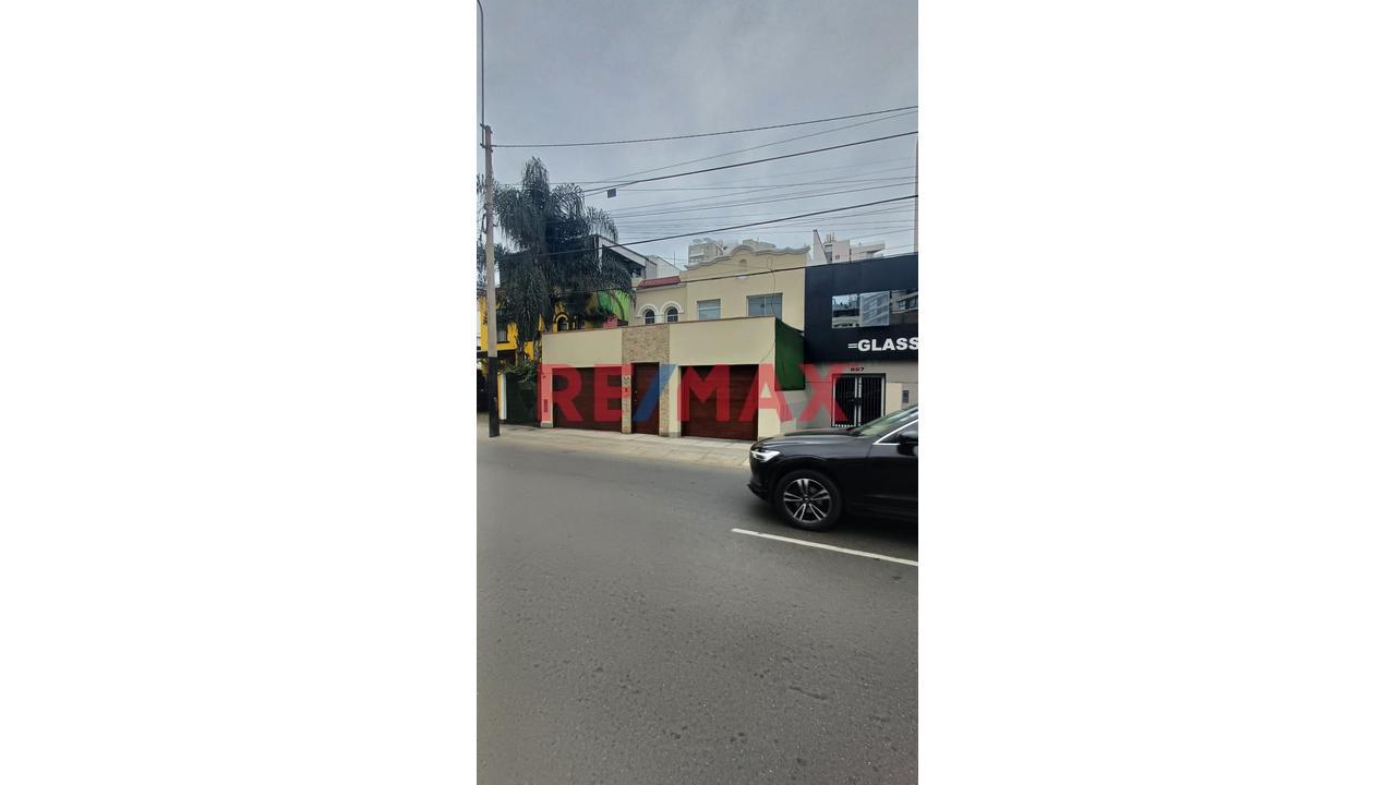 Alquiler Local Comercial Puerta A Calle Av. Del Ejercito Miraflores - 1