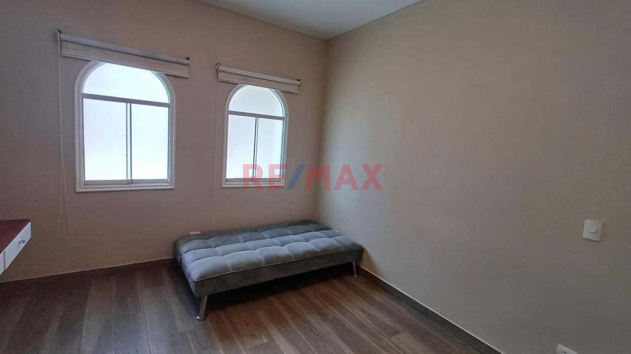 Alquiler Local Comercial Puerta A Calle Av. Del Ejercito Miraflores - 11