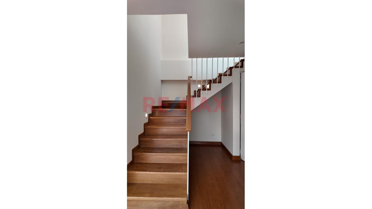 Dúplex En Venta En Surco Frente A Parque: 5 Dormitorios, Terraza Y Acabados Personalizables — foto 9