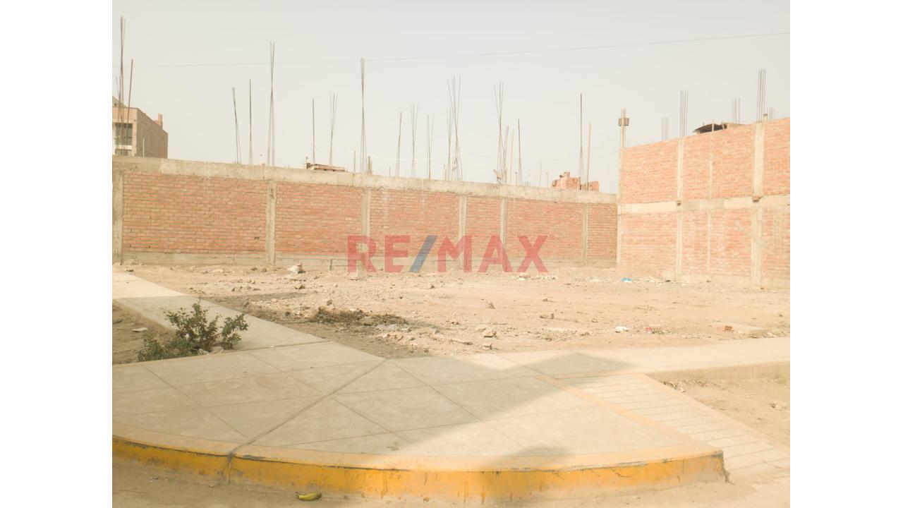 Venta De Terreno En Esquina En Urb. Santa Maria Etapa 8, Carabayllo — foto 3