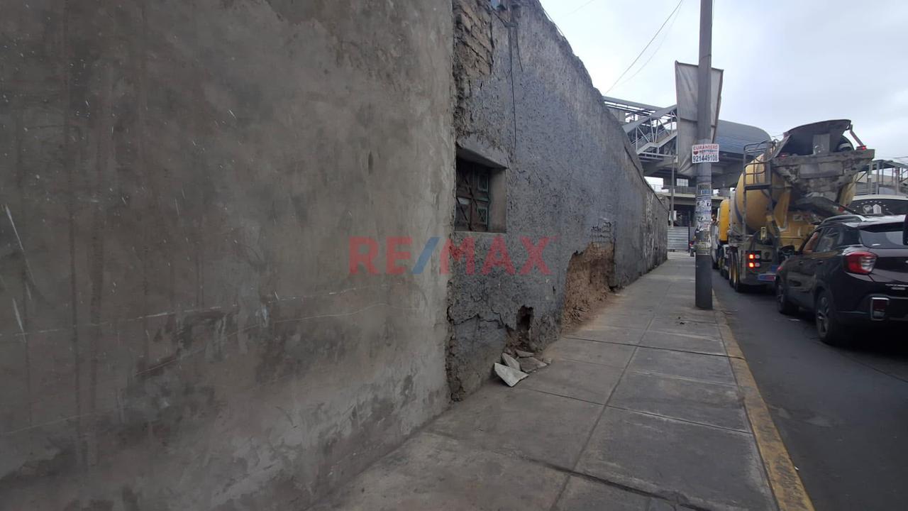 Terreno De 1,778 M² Junto A La Estación Grau Del Metro De Lima. — foto 8