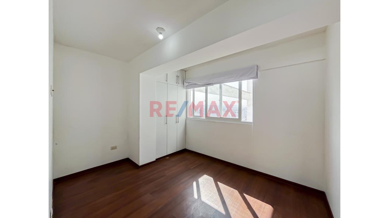 Vive En La Mejor Zona De Surquillo - Vista Interna Iluminda — foto 11