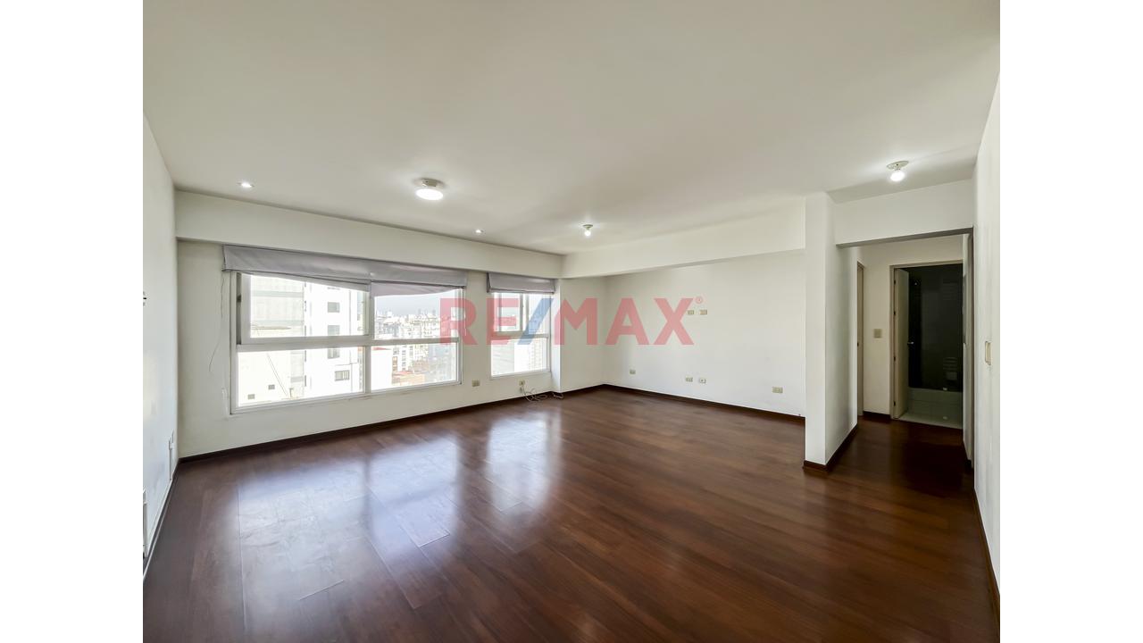 Vive En La Mejor Zona De Surquillo - Vista Interna Iluminda — foto 3