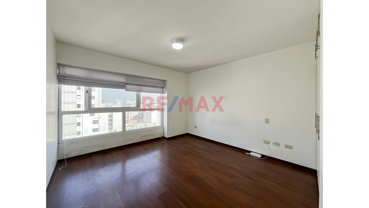 Vive En La Mejor Zona De Surquillo - Vista Interna Iluminda — foto 9