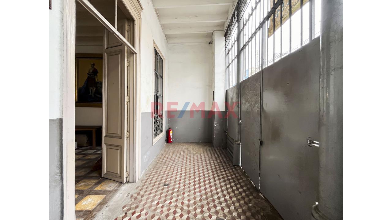 🏗️ ¡Oportunidad De Inversión! Terreno De 215 M² A 1 Cuadra Del Malecón De Chorrillos - 2
