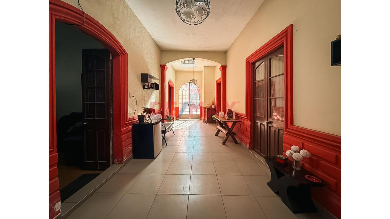Casona En Venta Calle Melgar — foto 2