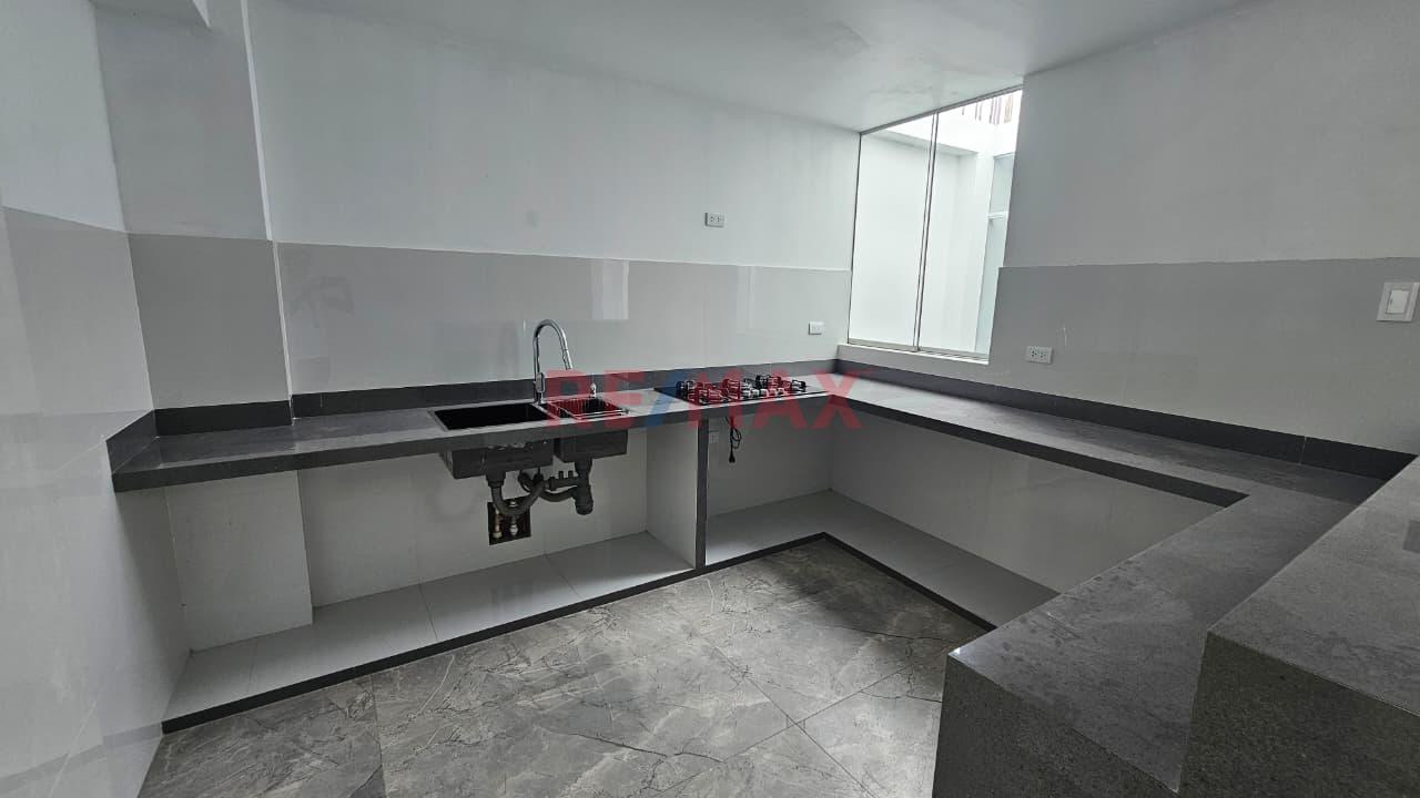 Se Vende Departamento De Estreno En Urb. Los Rosales De San Luis - 2