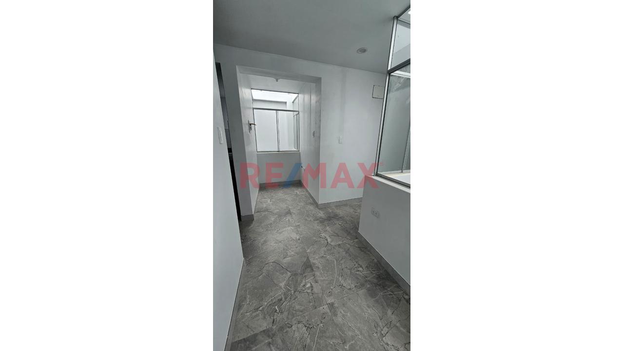Se Vende Departamento De Estreno En Urb. Los Rosales De San Luis - 3