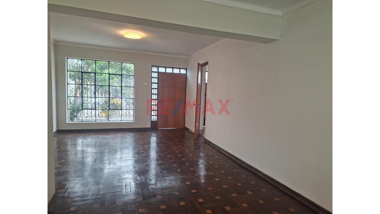 Se Alquila Casa Totalmente Remodelada En Pueblo Libre 4 Dormitorios, 4.5 Baños Y Cochera - 4