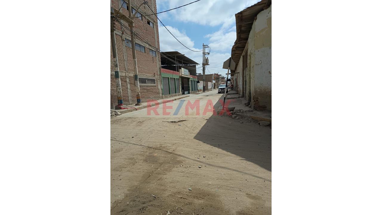 Vendo Terreno En El Centro De Catacaos - 5